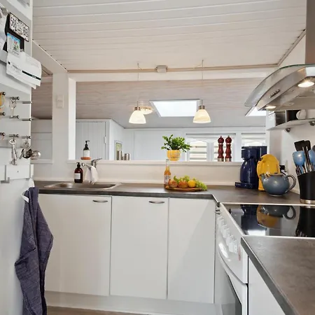 Cozy In Bjert With Wifi Feriehus Binderup Strand
